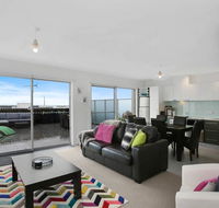 APOLLO 13 PENTHOUSE - free wifi  huge terrace - Darwin Tourism