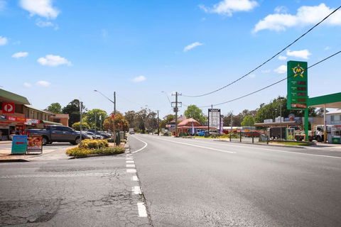 Appin Village - Darwin Tourism 1