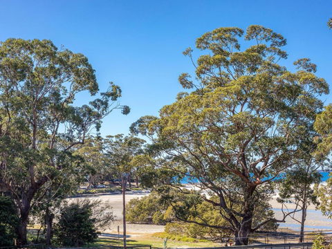 Aqua View (By Jervis Bay Rentals) - Darwin Tourism 0