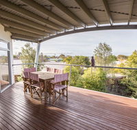 Aqua Vista - a stroll to Paynesville forshore - Darwin Tourism