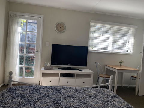Aroha Studio - Darwin Tourism 3