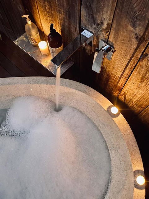 Luxury 6 Metre Bell Tent & Outdoor Bathroom, WIFI, TV And Firepit, - Darwin Tourism 3