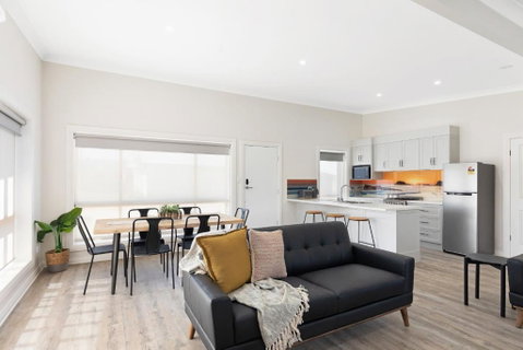 Luxury Apartments And Motel Rooms - Free Wifi - Close To Beach - Darwin Tourism 0