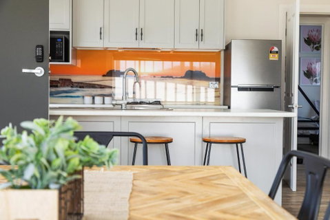 Luxury Apartments And Motel Rooms - Free Wifi - Close To Beach - Darwin Tourism 2