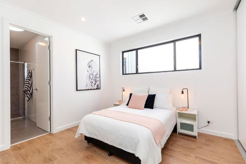 Luxury Private Ensuite Room Close To Airport,City, Genelg Beach - Darwin Tourism 0