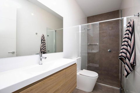Luxury Private Ensuite Room Close To Airport,City, Genelg Beach - Darwin Tourism 1