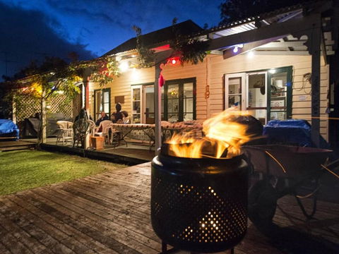 Mandurah Riverfront Holiday Rental - Darwin Tourism 2