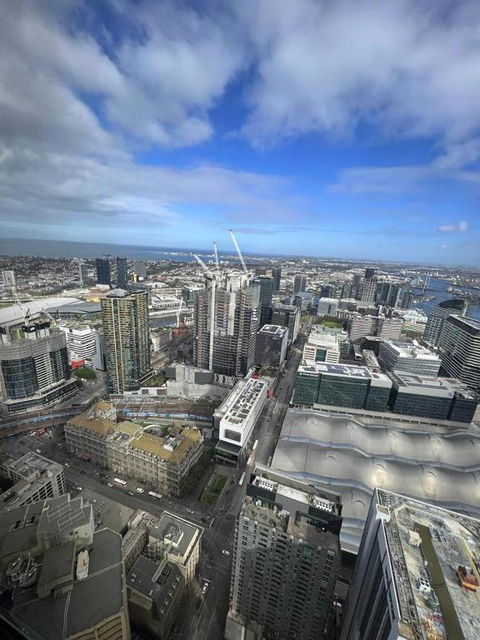 Melbourne\'s Premium On Collins - Darwin Tourism 3