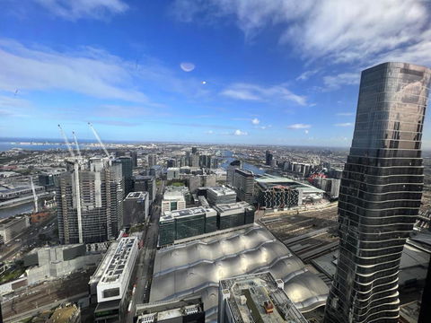 Melbourne\'s Premium On Collins - Darwin Tourism 1