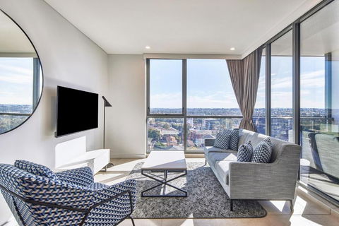 Meriton Suites Liverpool - Darwin Tourism 0