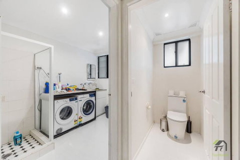 Modern Four-bedroom House In Castle Hill - Darwin Tourism 3