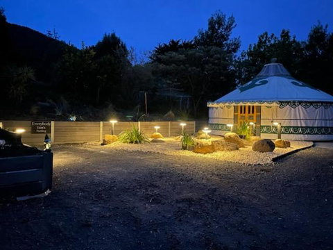 Mongolian Crafted Yurt With Private Spa And Spectacular Views - Darwin Tourism 1