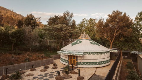 Mongolian Crafted Yurt With Private Spa And Spectacular Views - Darwin Tourism 0