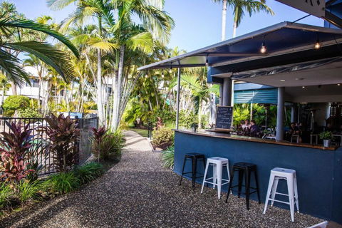 Nautical Stylish Ground Level 1 Bedroom Unit - Darwin Tourism 3