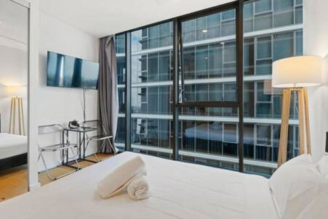 NEW Centrally Located High Level Studio Apartment - Darwin Tourism 2
