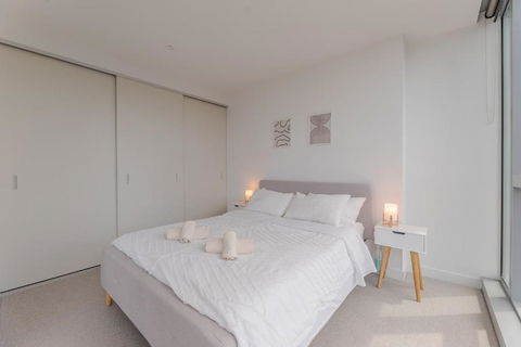 NEW Top Floor L70 CBD Luxury Apt - Darwin Tourism 2