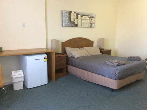 New Whyalla Hotel - Darwin Tourism 2