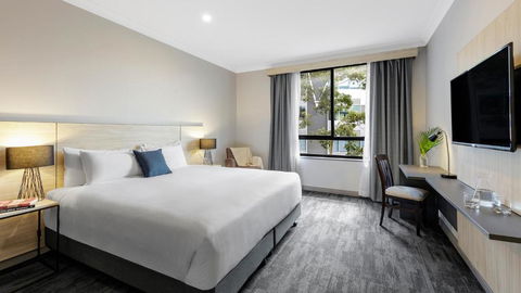Oaks Sydney North Ryde Suites - Darwin Tourism 0
