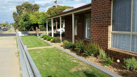Numurkah Self Contained Apartments - The Mieklejohn - Darwin Tourism 2