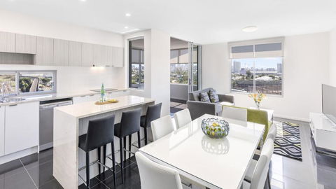 Oaks Brisbane Woolloongabba Suites - Darwin Tourism 2