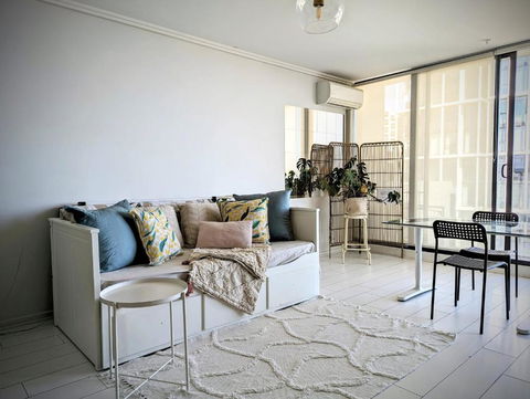 Ocean View Apartment Close To CBD With Indoor Pool. - Darwin Tourism 3