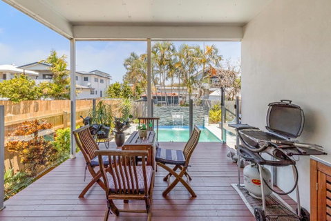 On Esplanade Own Flat & Pool, Manly Cafe Precinct - Darwin Tourism 3