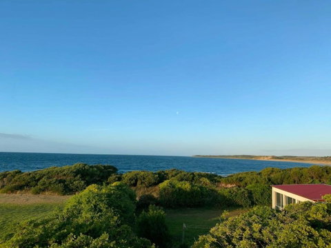 On The Beach & Golf Course Minutes From MTB Trails - Darwin Tourism 3
