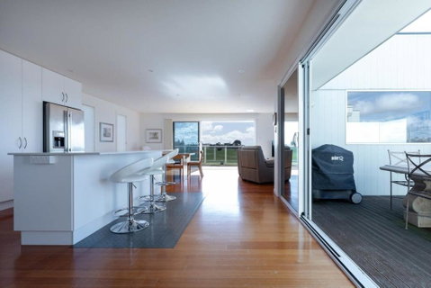 On The Beach & Golf Course Minutes From MTB Trails - Darwin Tourism 2