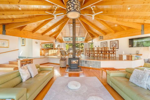 Osprey Lodge - Darwin Tourism 1