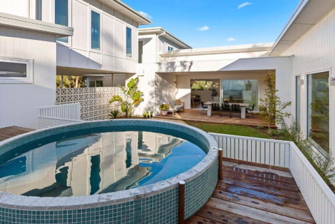 Palm Springs Hideaway - Darwin Tourism 0