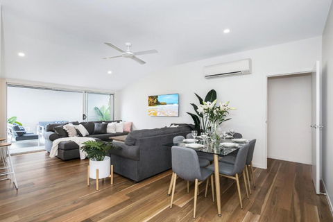 Park Avenue Terrace House Sleeps 9 - Darwin Tourism 2