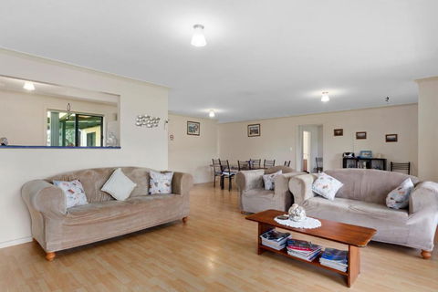 Pascalinga 38 Carrickalinga Road - Darwin Tourism 2