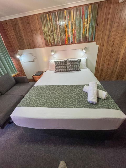 Pastoral Hotel Motel Echuca CBD - Darwin Tourism 0