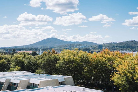 Perfect Located 1-Bed With Great Views & Parking - Darwin Tourism 0