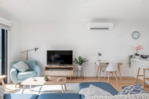 Perfect Port Melbourne Townhouse - Darwin Tourism 1