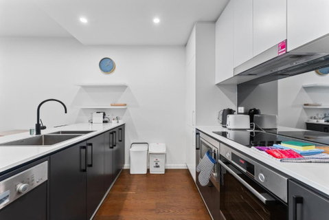 Perfect Location 1-Bed With Balcony, BBQ & Parking - Darwin Tourism 1