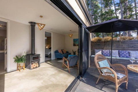Pine Beach Guest House In The Heart Of Balnarring - Darwin Tourism 1