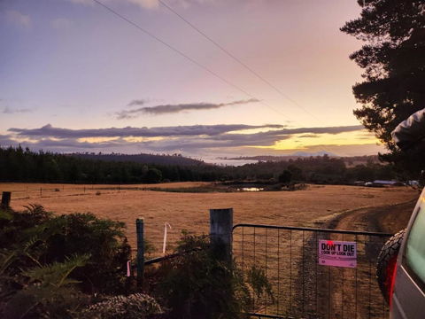 Pine Edge Heights By Tiny Away - Darwin Tourism 2
