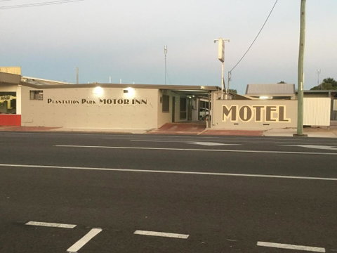 Plantation Park Motor Inn - Darwin Tourism 1