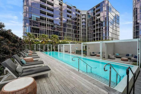 PM Residences - Modern Luxury 2BR Apt W Parking - Darwin Tourism 0