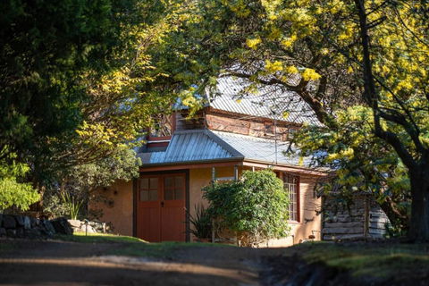 Poets Ode Featuring The Donkey Shed Theatre - Darwin Tourism 0
