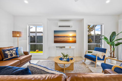 Premium 4-Bed Coastal Escape With BBQ And Pool - Darwin Tourism 2