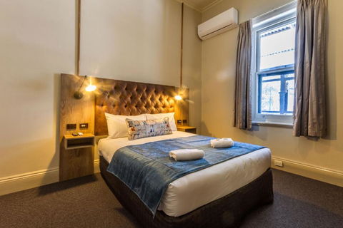 Pretoria Hotel - Darwin Tourism 0