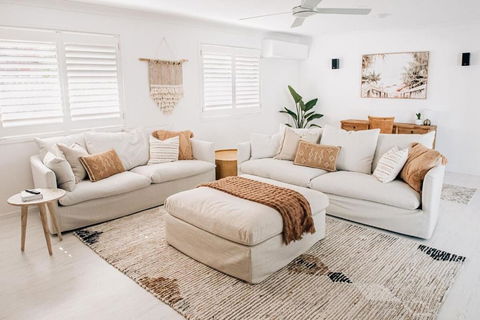 Prime Location With Pool - Walk To Coolum Beach - Darwin Tourism 1