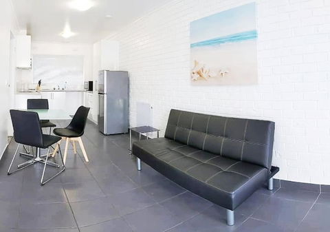 PROMO 2-Bedroom Villa Next To Train Station, FREE PARKING - Darwin Tourism 1