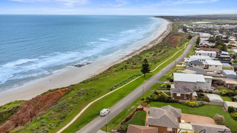 Puesta De Sol Apartment By Wine Coast Holidays - Darwin Tourism 1