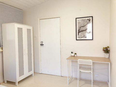 Quaint Double Or Queen Room - Mins To Stations&UNSW - Shared Bathroom - Darwin Tourism 2
