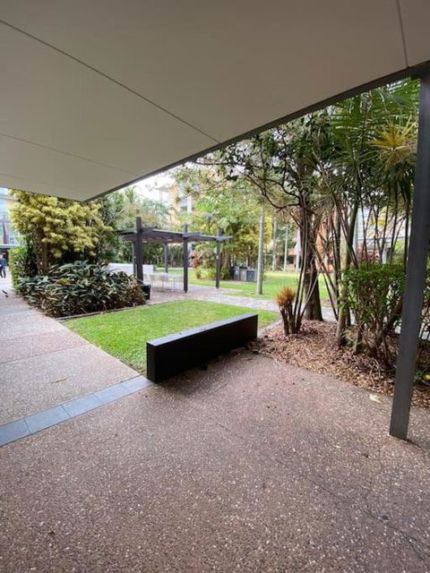 Quiet 1 Bedroom Apartment W Pool And, Walk To QUT - Darwin Tourism 1