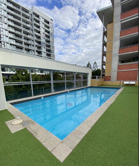 Quiet 1 Bedroom Apartment W Pool And, Walk To QUT - Darwin Tourism 0