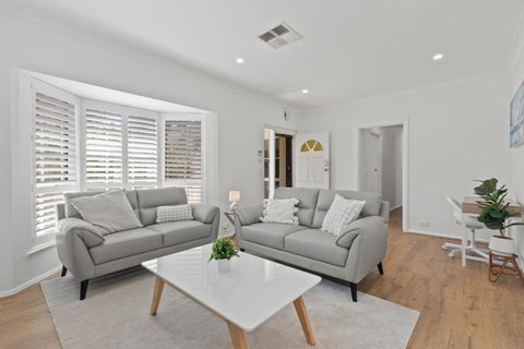 Quiet 2-Bed Retreat With Private Courtyard - Darwin Tourism 0